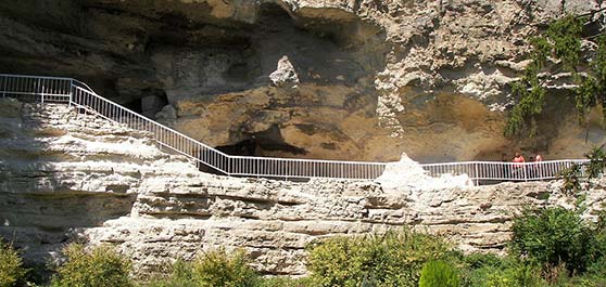 غار صومعه وارنا - بلغارستان